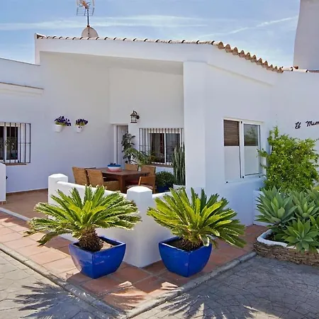 Villa Espectacular Con Piscina En Conil Cl-5c