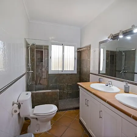 Villa Espectacular Con Piscina En Conil Cl-5c *